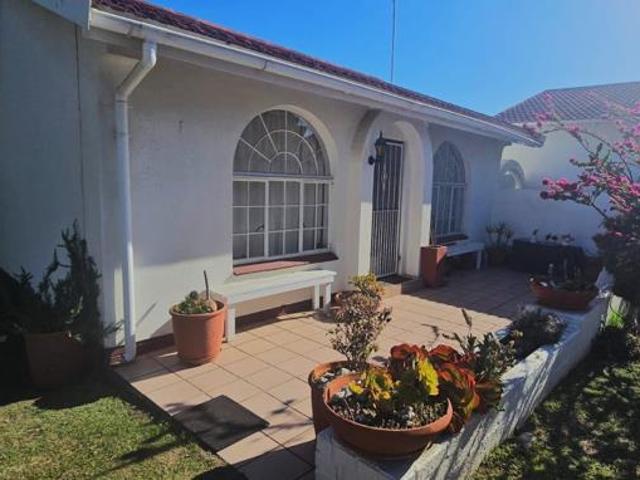 2 Bedroom Townhouse in Aston Bay