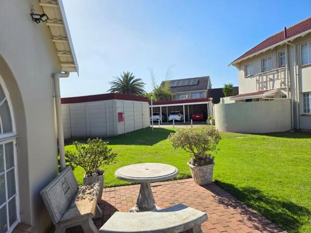 2 Bedroom Townhouse in Aston Bay