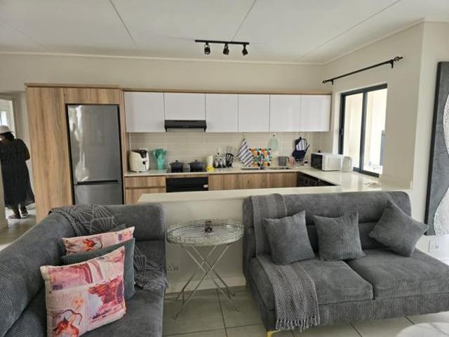 2 Bedroom Townhouse in Ballito Central