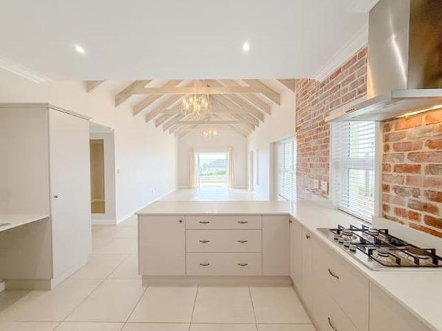 2 Bedroom Townhouse in Baron's View