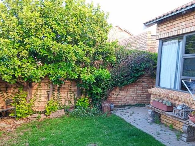 2 Bedroom Townhouse in Bayswater