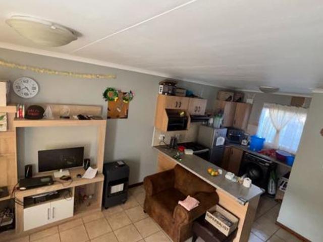 2 Bedroom Townhouse in Bayswater