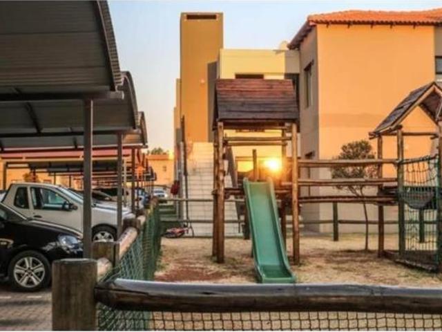 2 Bedroom Townhouse in Benoni AH