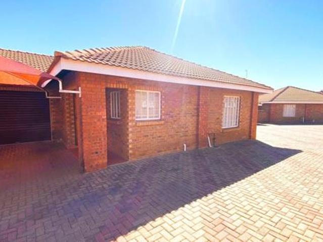 2 Bedroom Townhouse in Bendor