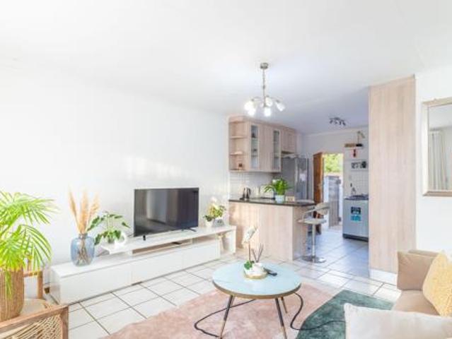 2 Bedroom Townhouse in Bendor