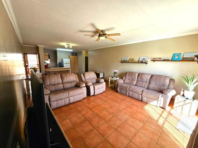 2 Bedroom Townhouse in Bendor