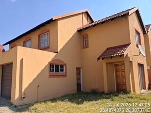 2 Bedroom Townhouse in Bergsig