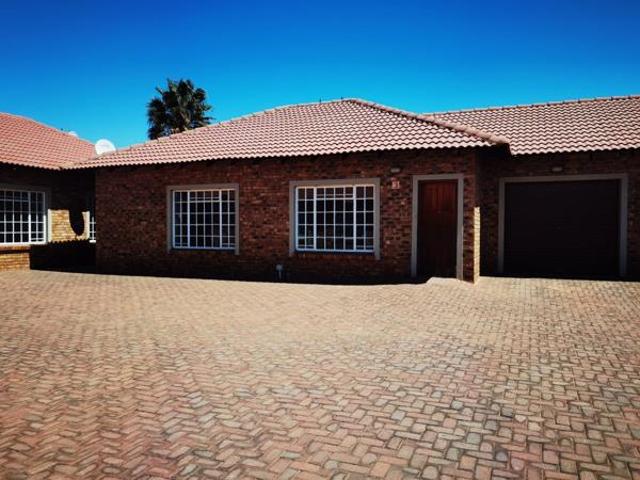 2 Bedroom Townhouse in Bergsig