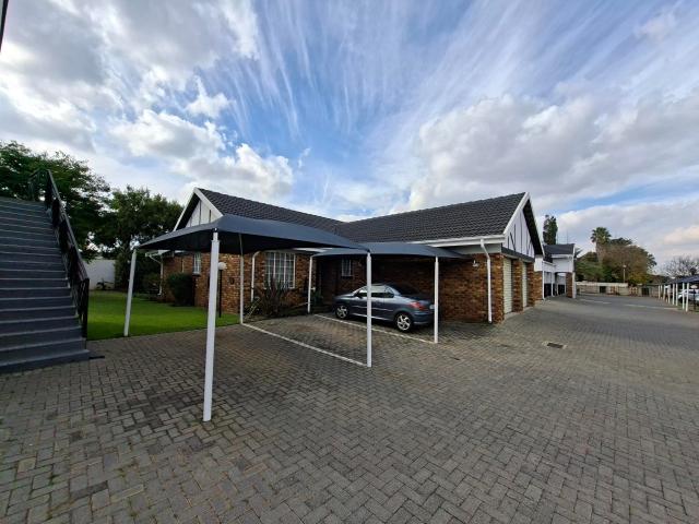 2 Bedroom Townhouse in Beyers Park