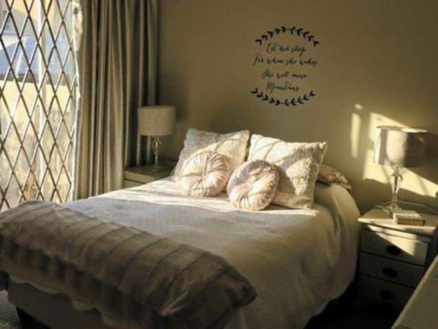2 Bedroom Townhouse in Blackheath