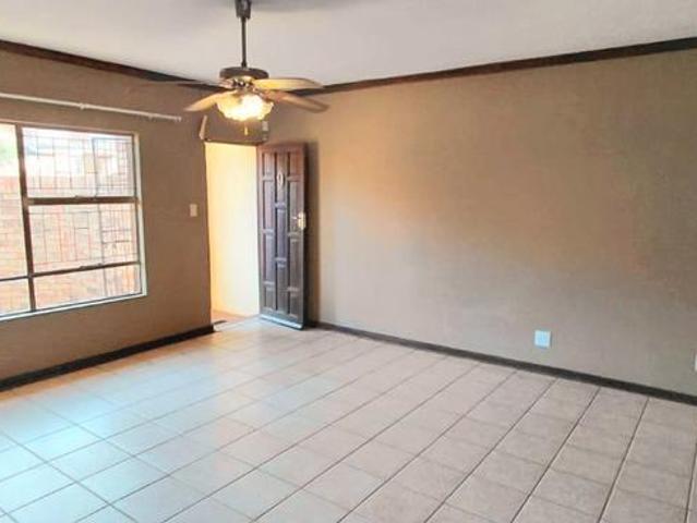 2 Bedroom Townhouse in Bloemfontein