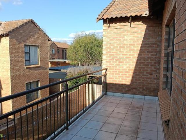 2 Bedroom Townhouse in Vredenhof SH
