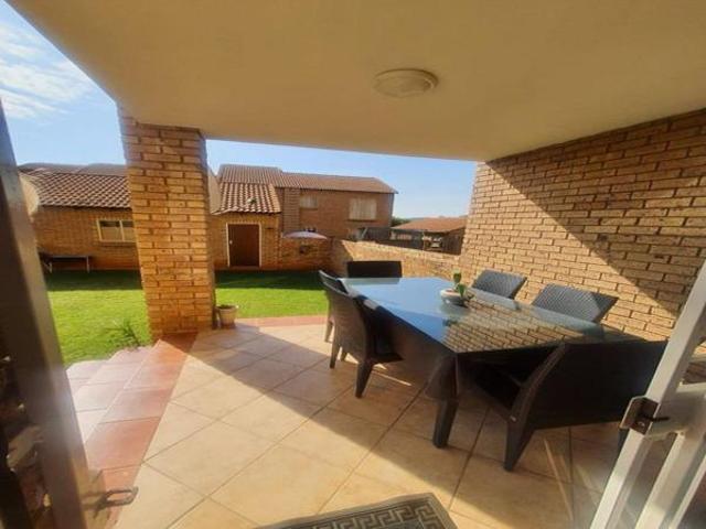 2 Bedroom Townhouse in Boardwalk Villas