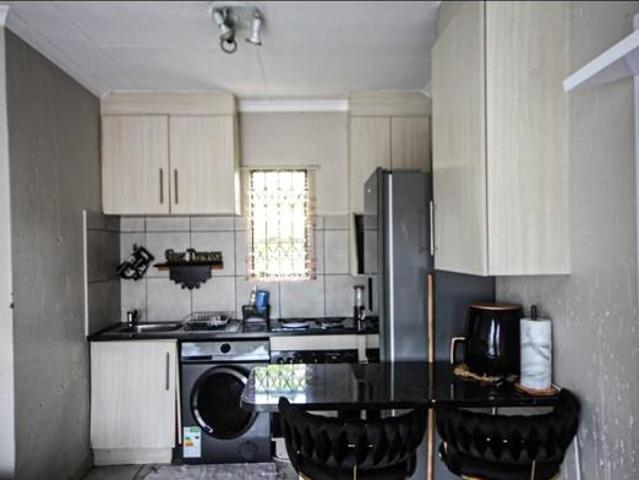 2 Bedroom Townhouse in Bonanne