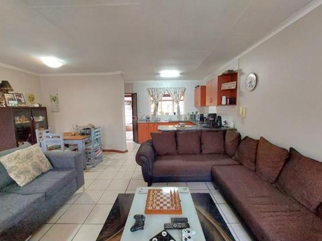 2 Bedroom Townhouse in Brits Central
