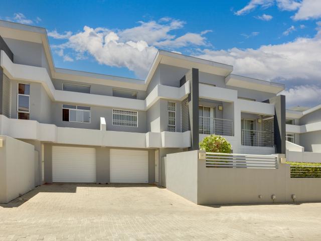 2 Bedroom Townhouse in Bryanston