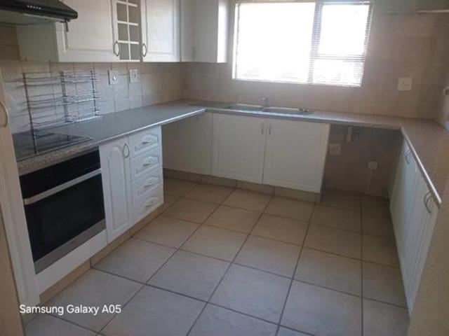 2 Bedroom Townhouse in Bryanston