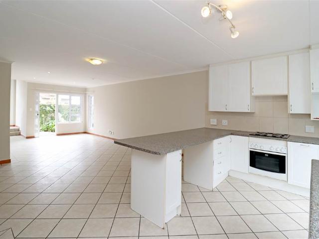 2 Bedroom Townhouse in Bryanston