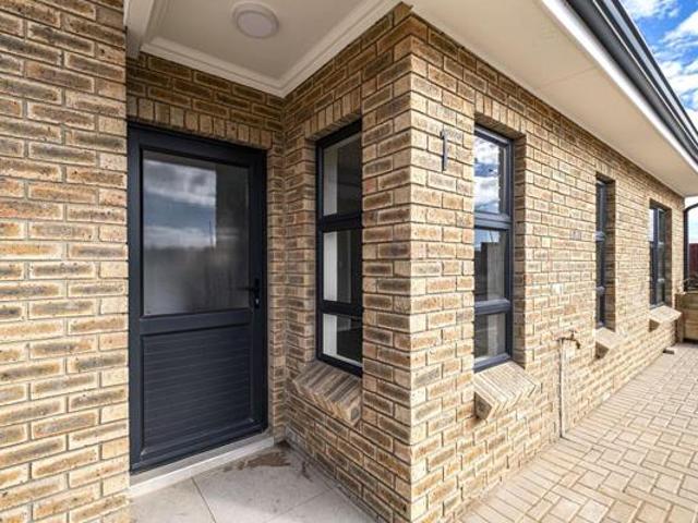 2 Bedroom Townhouse in C Place