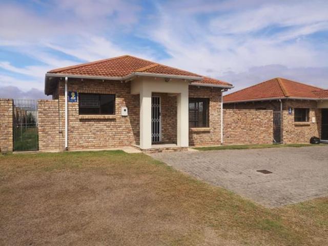 2 Bedroom Townhouse in Campher Park