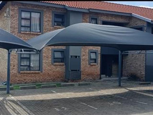 2 Bedroom Townhouse in Cloverdene