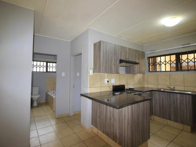 2 Bedroom Townhouse in Comet