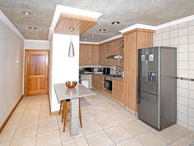 2 Bedroom Townhouse in Comet