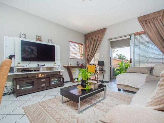 2 Bedroom Townhouse in Constantia Kloof