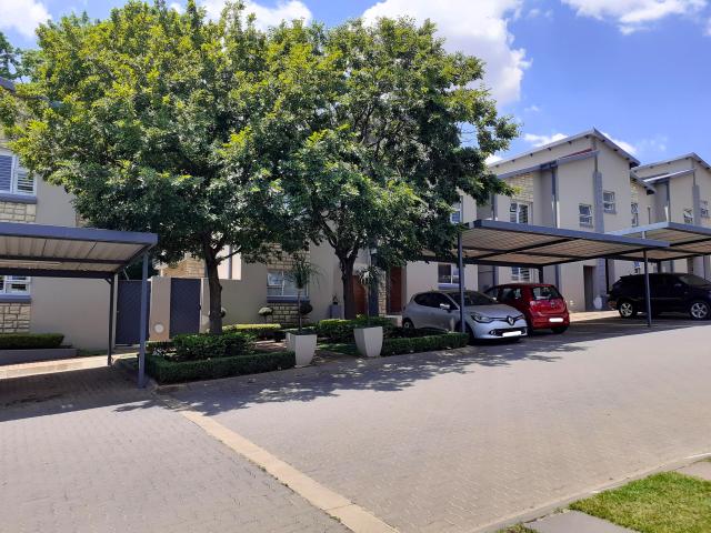 2 Bedroom Townhouse in Craighall Park