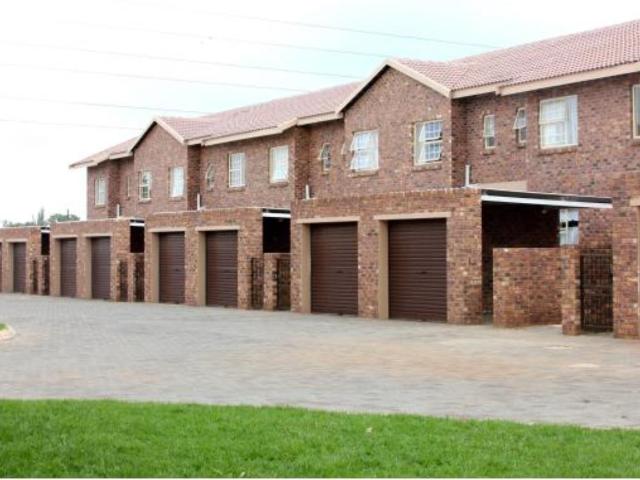 2 Bedroom Townhouse in Crystal Park