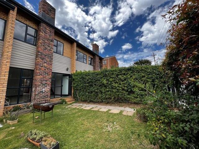 2 Bedroom Townhouse in Durbanville Central
