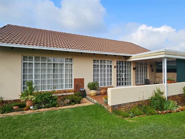 2 Bedroom Townhouse in Die Wilgers