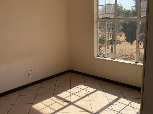2 Bedroom Townhouse in Die Hoewes