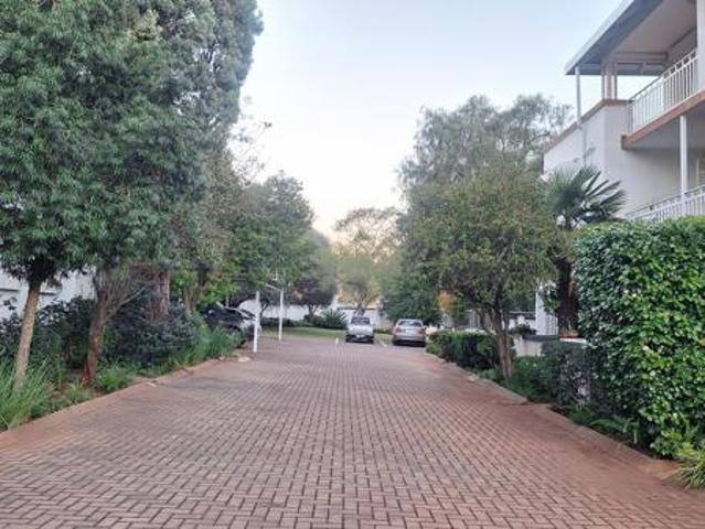 2 Bedroom Townhouse in Die Hoewes