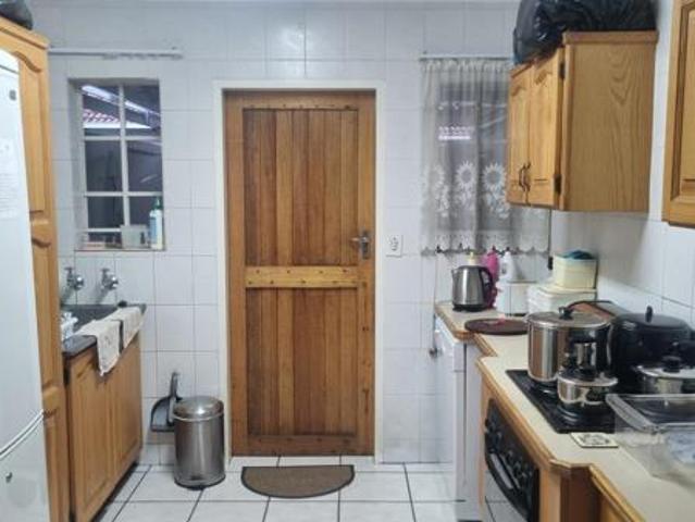 2 Bedroom Townhouse in Die Hoewes