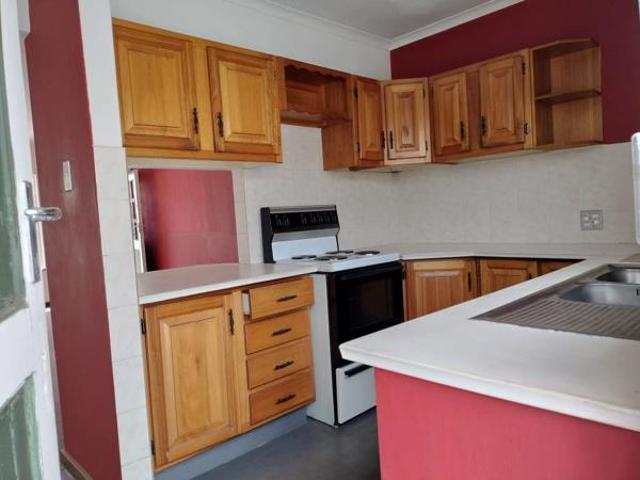 2 Bedroom Townhouse in Die Hoewes