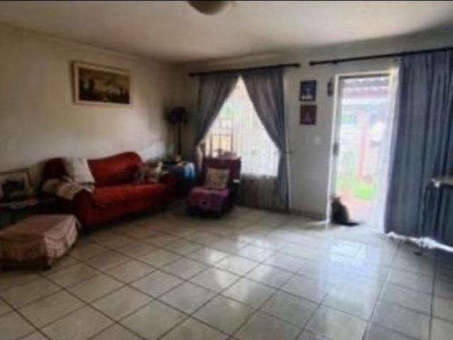 2 Bedroom Townhouse in Doornpoort
