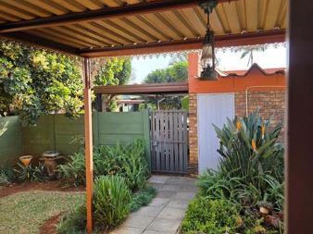 2 Bedroom Townhouse in Doornpoort
