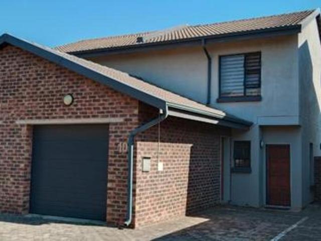 2 Bedroom Townhouse in Doornpoort
