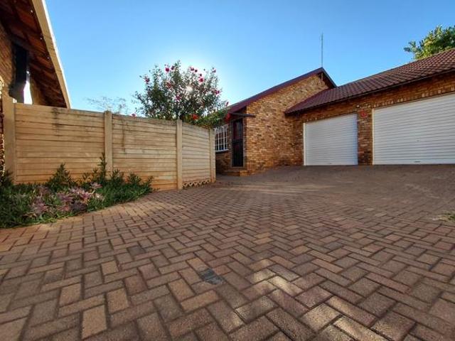 2 Bedroom Townhouse in Doringkruin