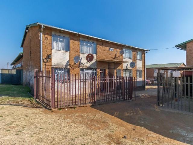 2 Bedroom Townhouse in Eldorado Park