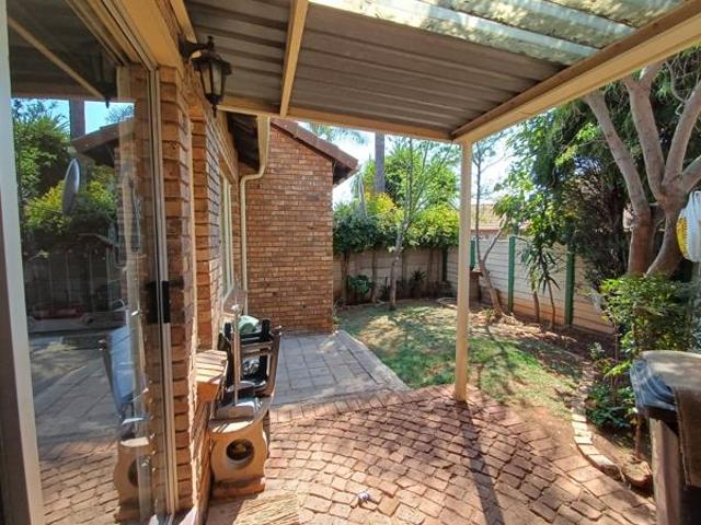 2 Bedroom Townhouse in Eldoraigne