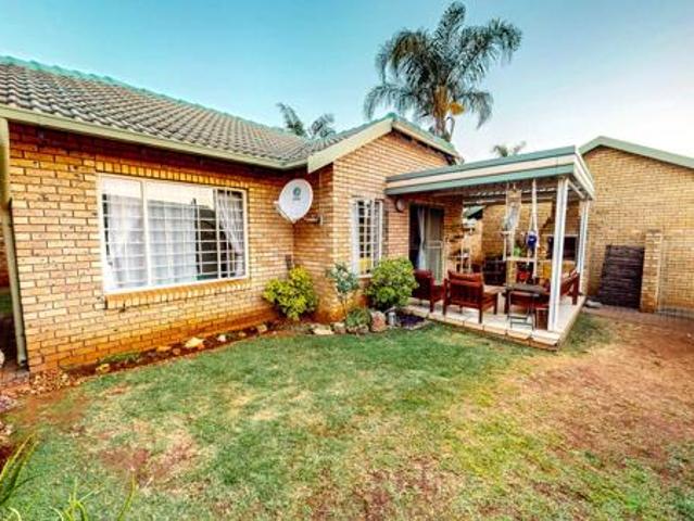 2 Bedroom Townhouse in Eldoraigne