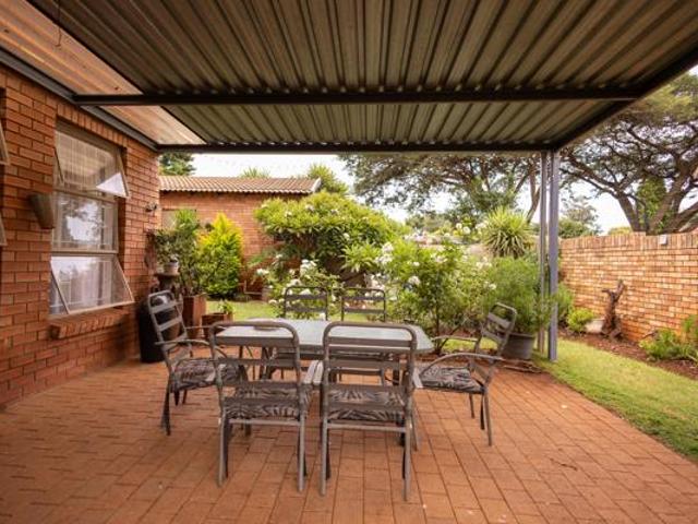 2 Bedroom Townhouse in Eldoraigne