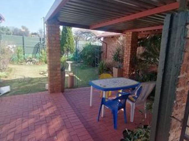 2 Bedroom Townhouse in Eldoraigne