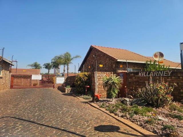 2 Bedroom Townhouse in Eldoraigne