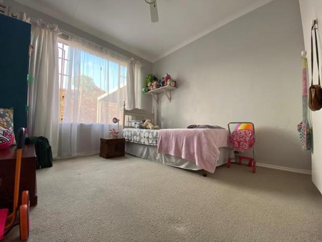 2 Bedroom Townhouse in Eldoraigne