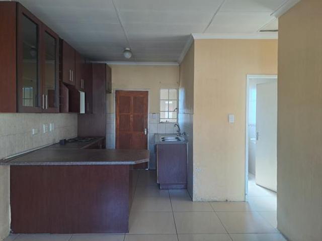2 Bedroom Townhouse in Elspark