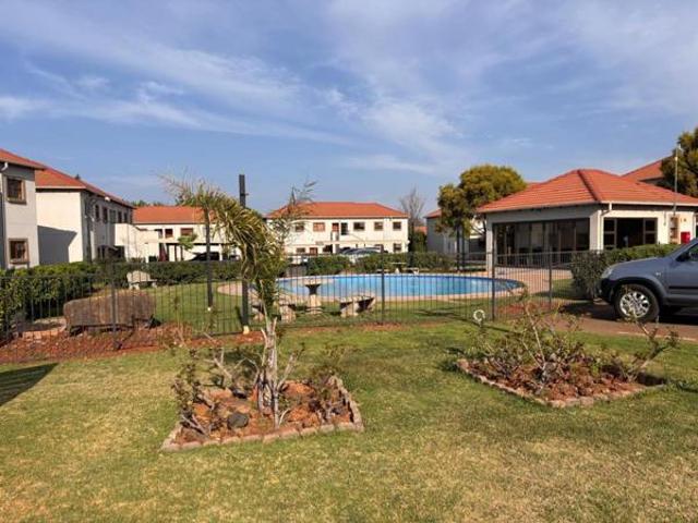 2 Bedroom Townhouse in Emfuleni Golf Estate