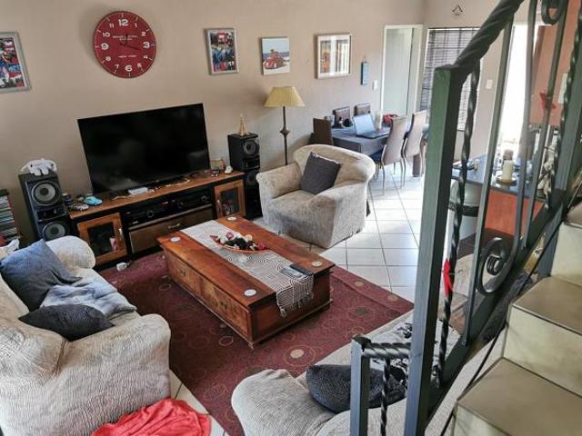 2 Bedroom Townhouse in Equestria
